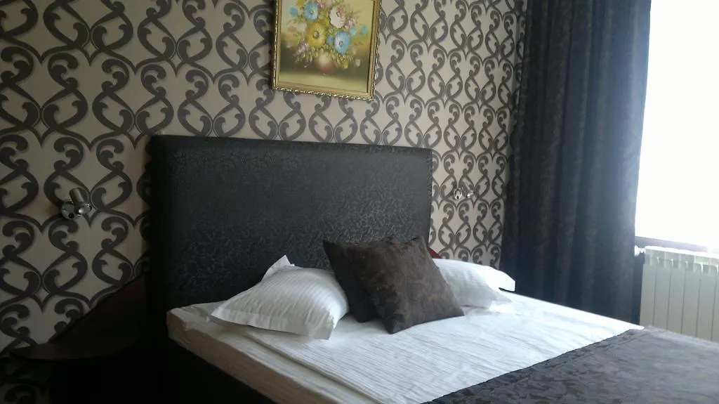 Family Hotel Yagoda88 Sofia 3*,