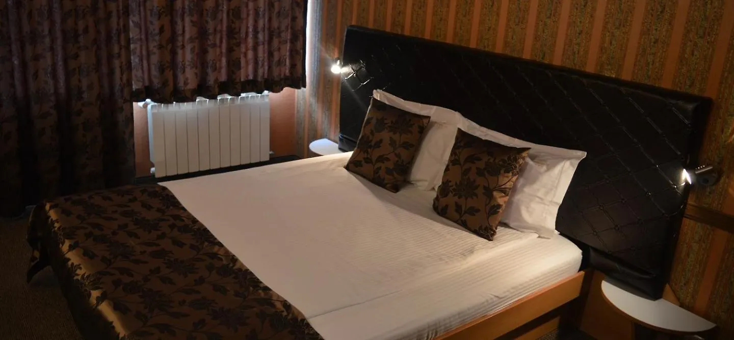 Family Hotel Yagoda88 Sofia 3*,